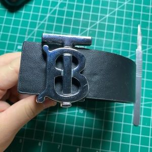 Burberry belt